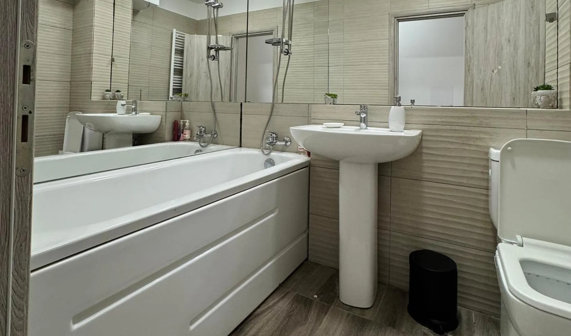 Apartment Solar D3, Private Parking, One Bedroom Bucarest 0*,  Romania